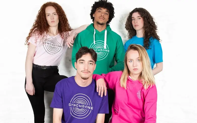 T-shirts et sweats personnalisables en ligne