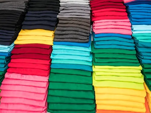 Vous souhaitez des vêtements et objets personnalisés en série ? Faites nous une demande de devis ici